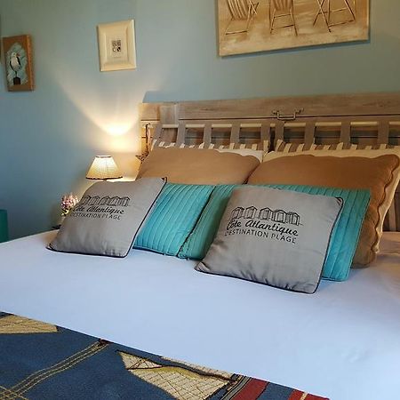 Le Logis De La Poupeliere Bed & Breakfast Vouhe  Exterior photo