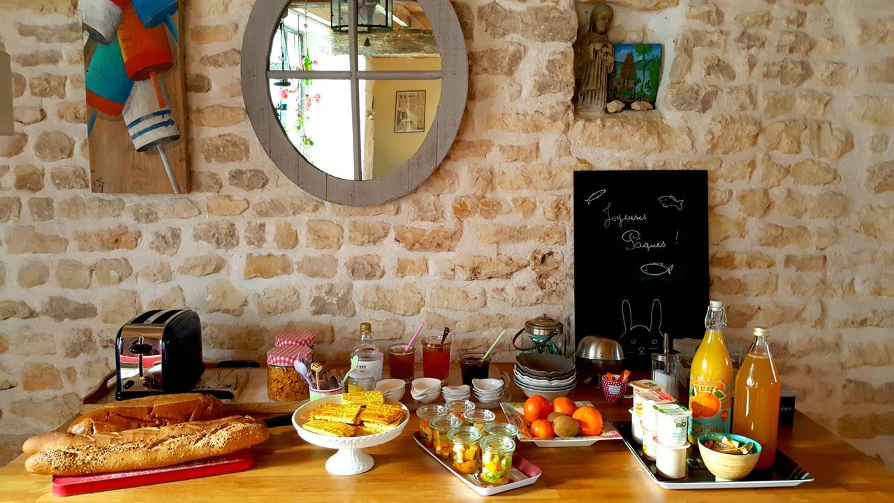 Le Logis De La Poupeliere Bed & Breakfast Vouhe  Exterior photo